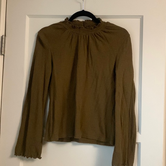 Madewell- Texture and Thread mock turtleneck. Olive color - Picture 1 of 3